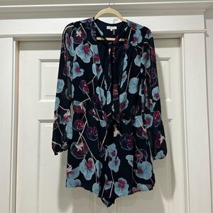 1. State romper. Navy & flowers. Size M